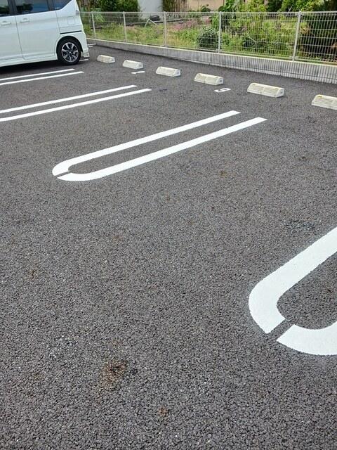 サンリット　ガーデン（101） 駐車場
