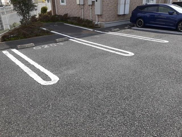 ローマアリエスＦ（203） 駐車場