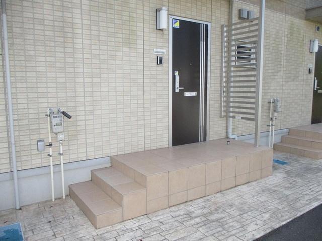 コンフォートブルック　B棟（103） 玄関