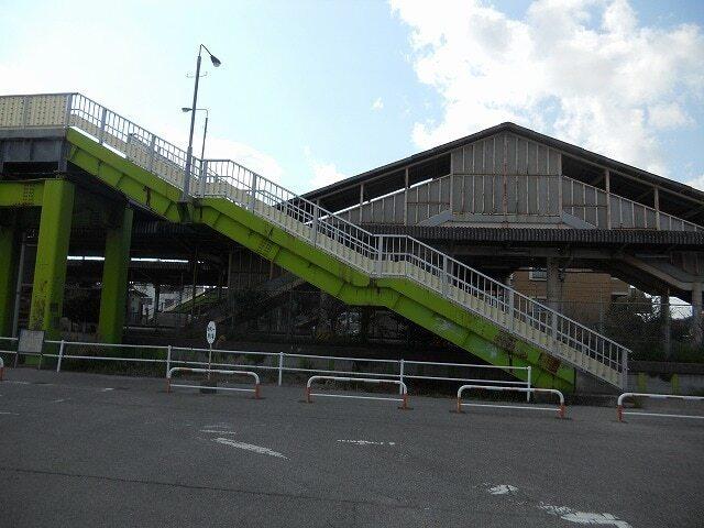 内房線巌根駅：1100m