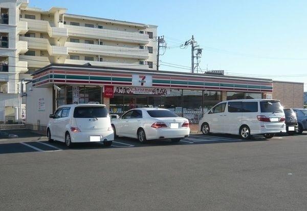 セブンイレブン東金南上宿店：950m