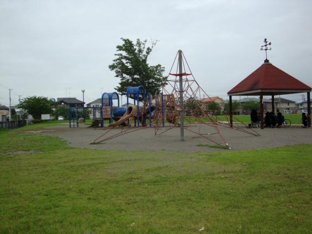 田間中央公園：306m