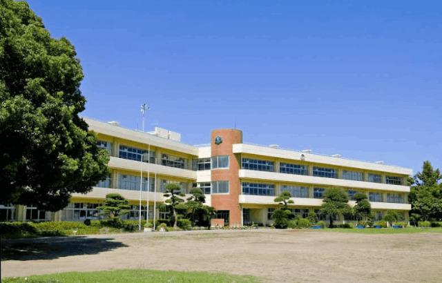いすみ市立長者小学校：1633m
