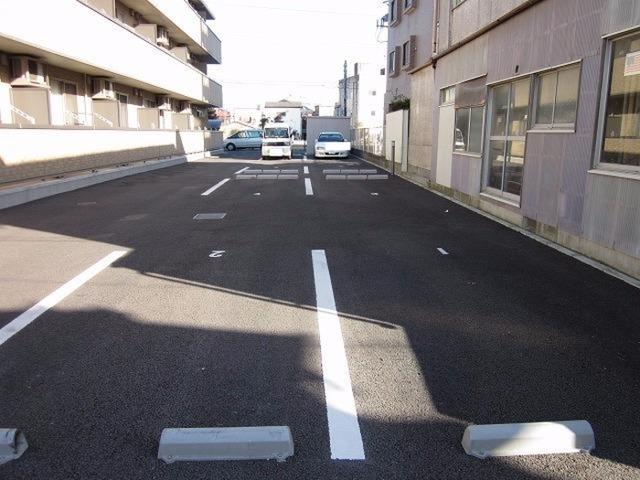 Biz STAY 木更津（306） 駐車場