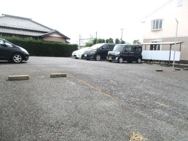 カサグランデ君塚（205） 駐車場