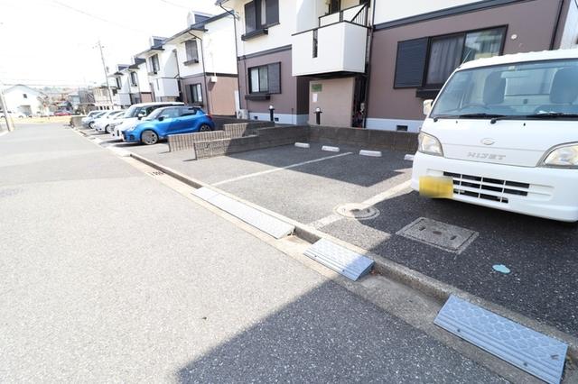 フォーリッジ　Ｂ（101） 駐車場