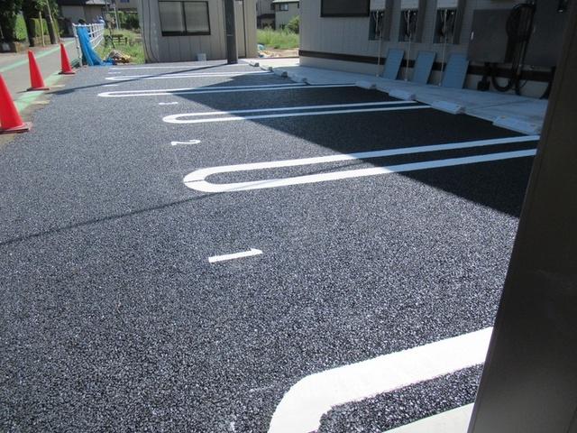 クレストⅠ（302） 駐車場