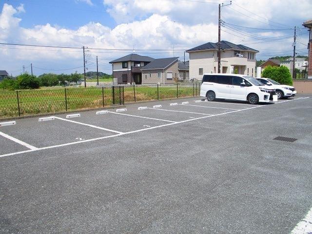 ヒルサイドコート　壱番館（103） 駐車場
