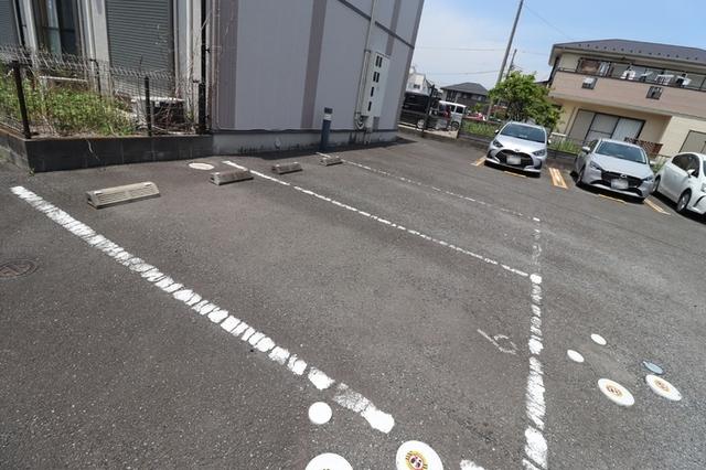 グレイス浜野　Ａ（102） 駐車場