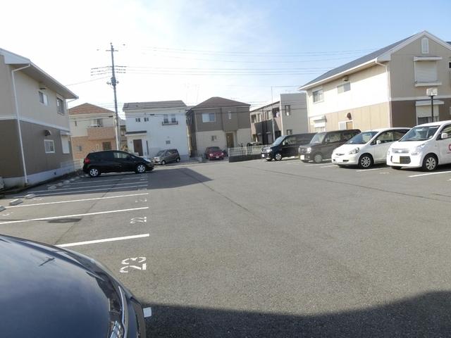 ヴェルメゾンおゆみ野　Ｅ（203） 駐車場