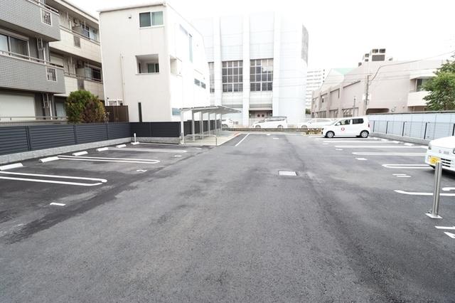 D-ROOM千葉中央（0606） 駐車場