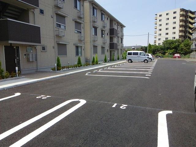 グランデＢ（101） 駐車場