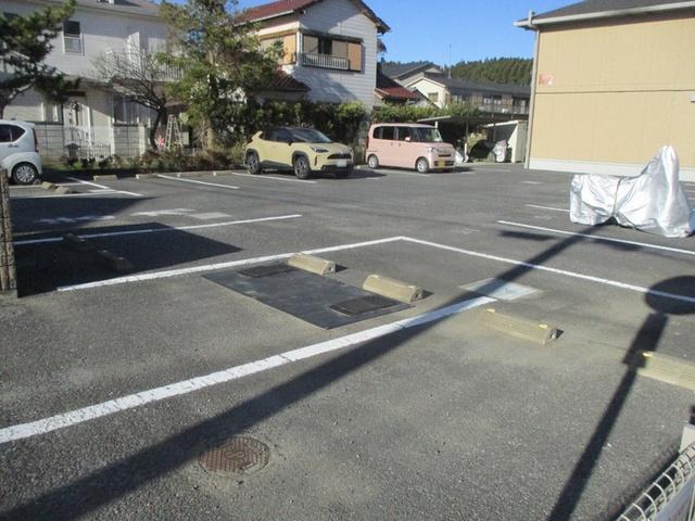 ベルフォーレ成東（102） 駐車場