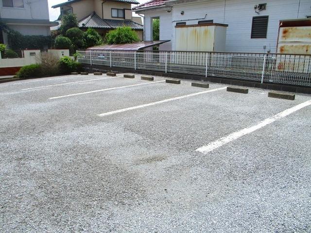 メゾンボナール（206） 駐車場
