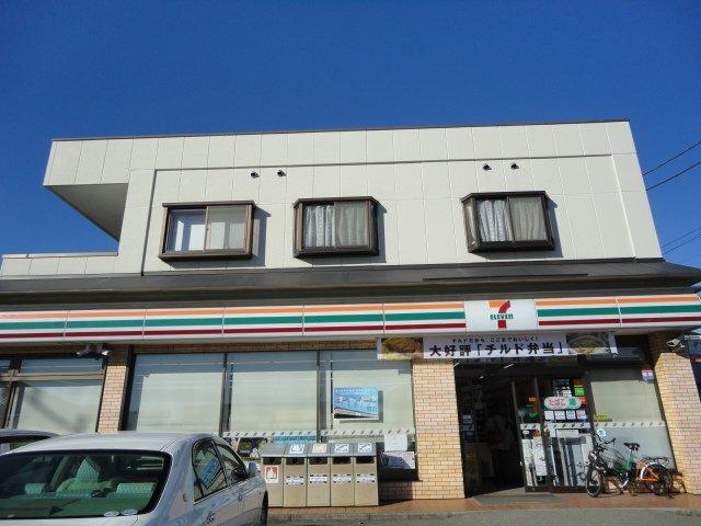 セブンイレブン滝不動駅前店：2051m