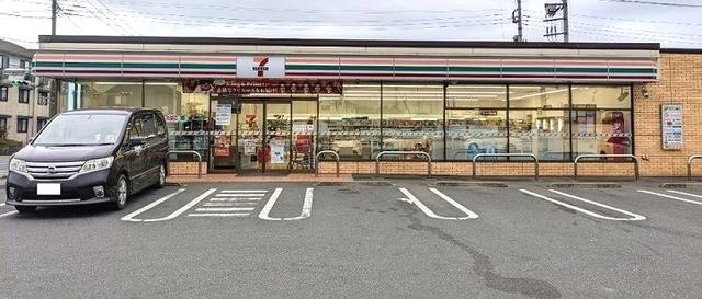 セブンイレブン木更津高柳南店：220m