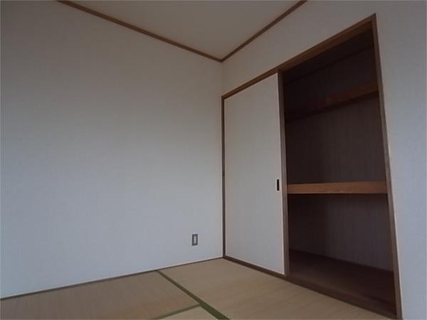 コンフォート宮下 収納