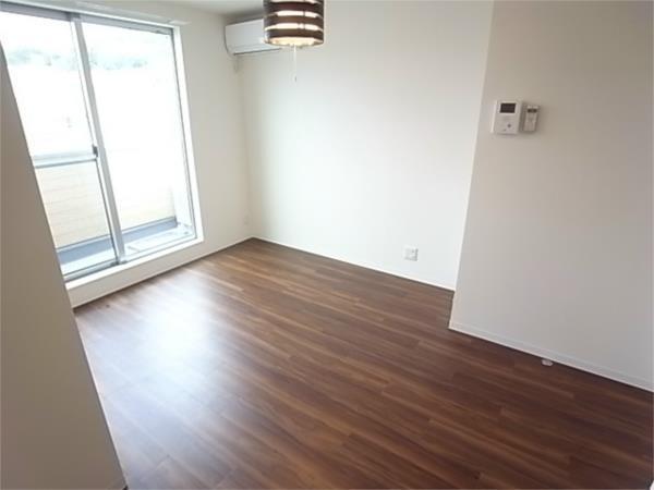 THE CITY 塩屋 リビング