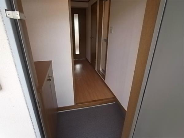アンピエスぜん 玄関