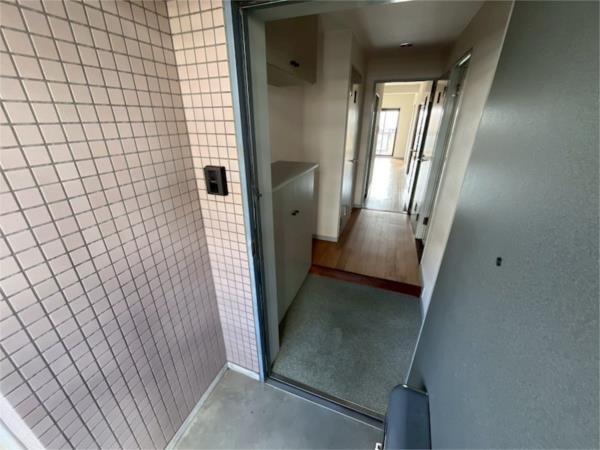 フォーラム城ヶ岡弐番館 玄関