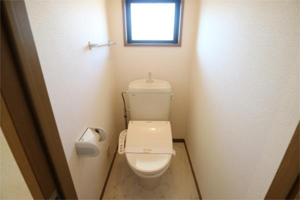 明石市二見町西二見アパート トイレ