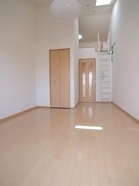 神戸市須磨区関守町アパート リビング