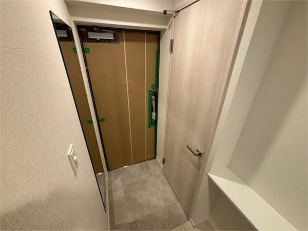 スプランディッド大阪NAMBA LINE（旧スプランディッドXI（イレブン）） 玄関