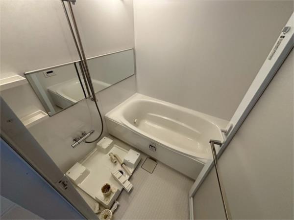 スプランディッド大阪NAMBA LINE（旧スプランディッドXI（イレブン）） バス／シャワー