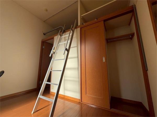 レオパレス水堂 収納