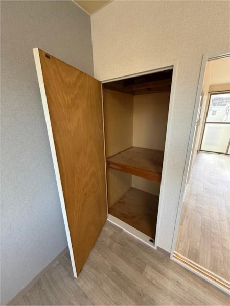 ホワイトヴィラ弐番館 収納