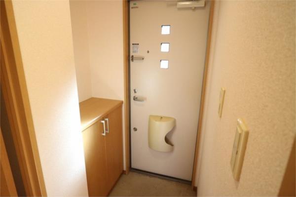 コルナスコート　A棟 玄関