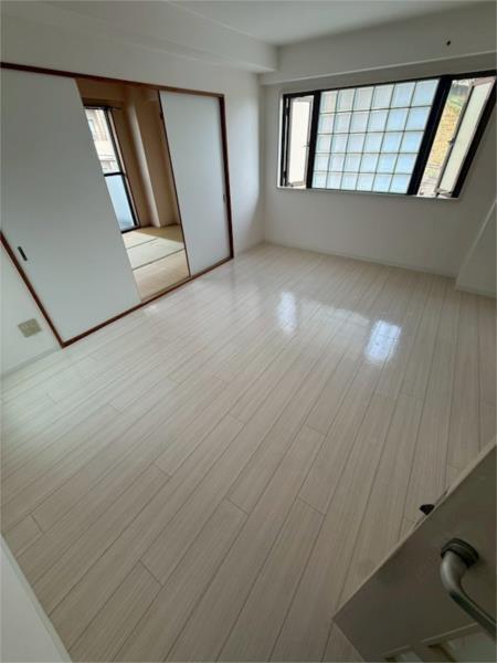 ベルトピア塩屋I リビング