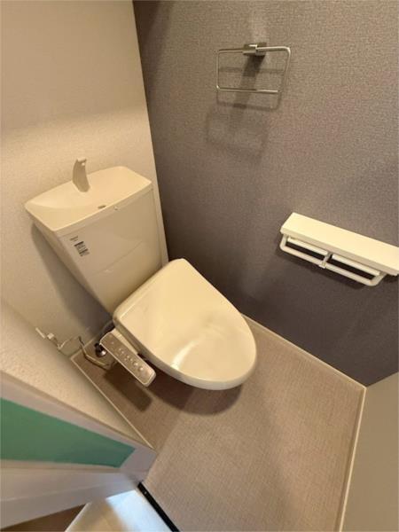 ヒカルサ神戸王塚台I トイレ