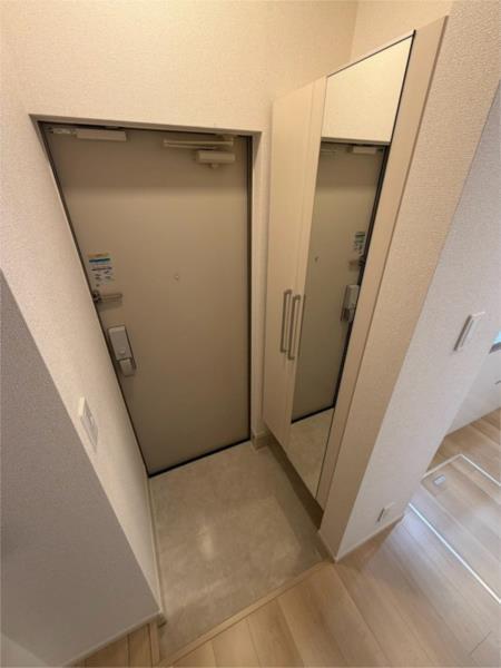 ヒカルサ神戸垂水山手 玄関