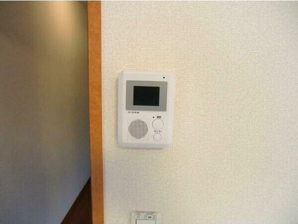 レオパレスターク 玄関