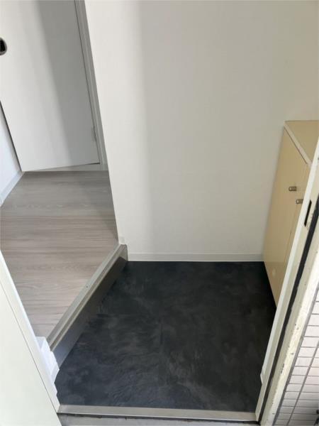 成起マンション 玄関