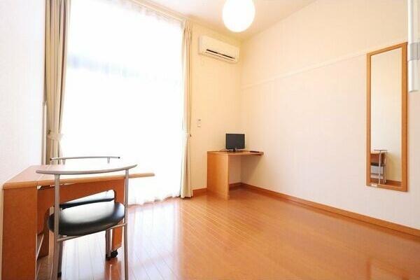 レオパレスみやび 部屋画像