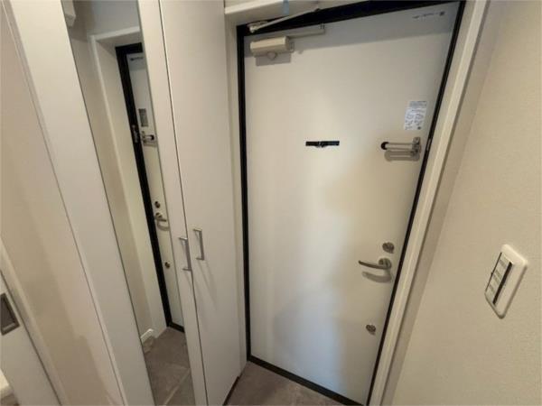 GAZELLE NOAH尼崎次屋 玄関