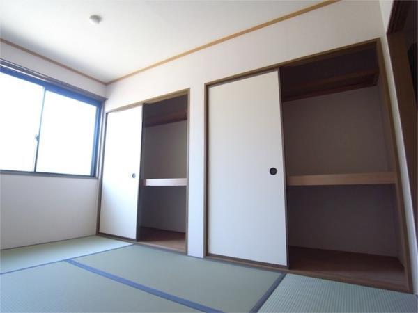 神戸市須磨区東落合アパート 収納