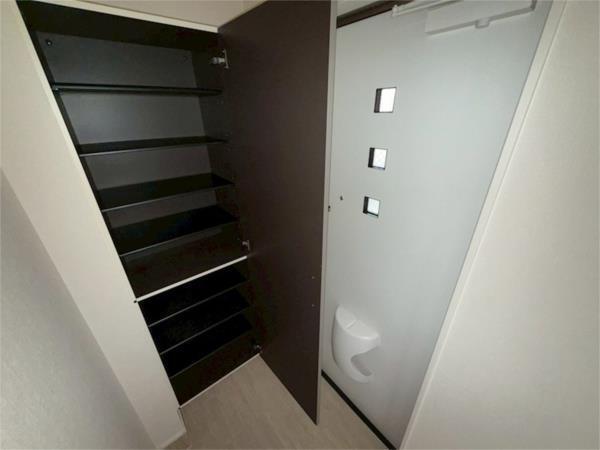 プランドール豊町 玄関