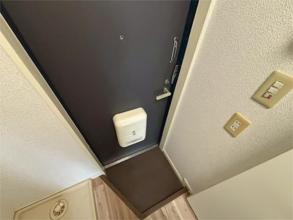 ヴィラ・スリースター尼崎 玄関