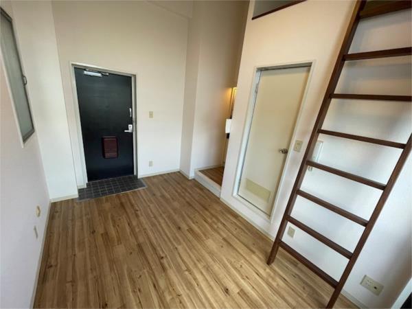 リアライズ塩屋 リビング