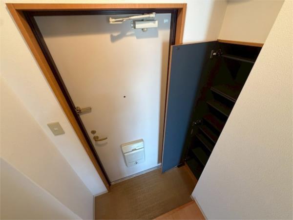 ハッピー稲野マンション 玄関