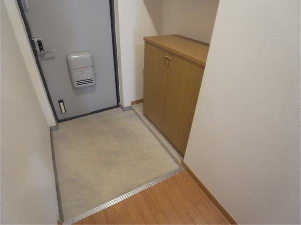 ブリージェ朝日ヶ丘 玄関