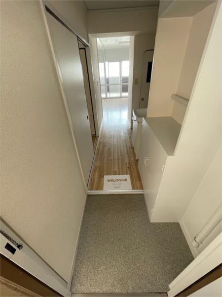 ビレッジハウス南清水タワー1号棟 玄関