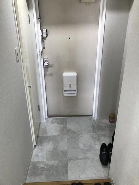 エムグランツ弐番館 玄関