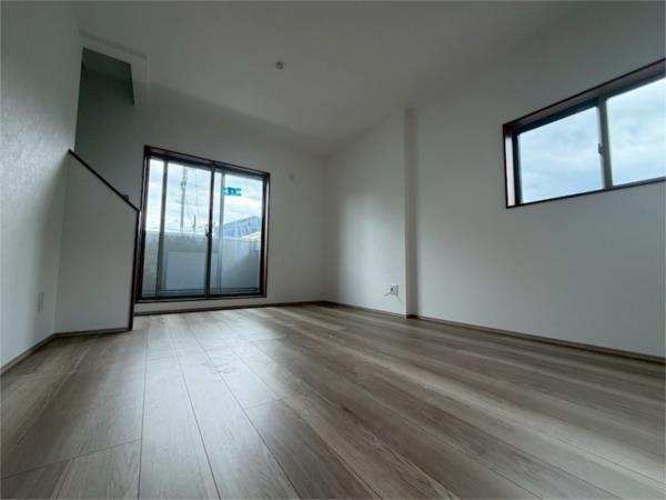 今津山中町　戸建 リビング