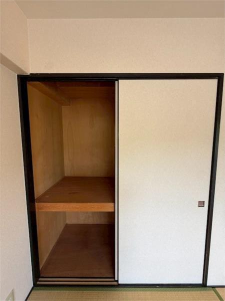 グリーンパレス塩屋 収納