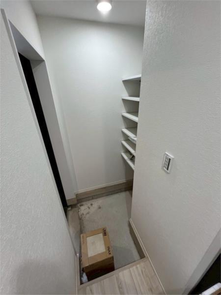 アリビア旭が丘 玄関