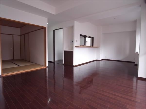 アーデンコート住吉川（405） リビング